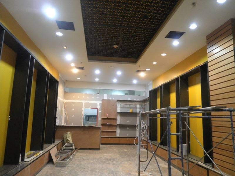 ตกแต่งภายในร้านตุ๊กตาบนห้าง Shop Anee Park