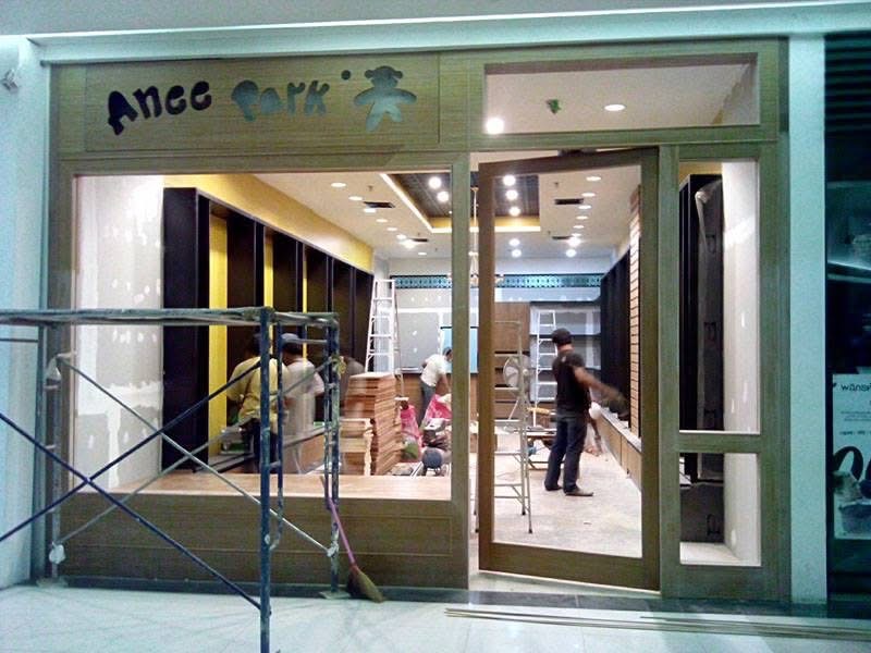 ตกแต่งภายในร้านตุ๊กตาบนห้าง Shop Anee Park
